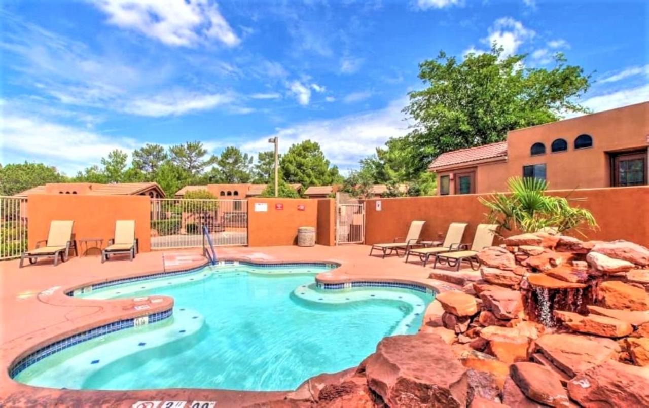 Sedona Pines Resort Exterior foto Outdoor pool at the Inn at Eagle Mountain